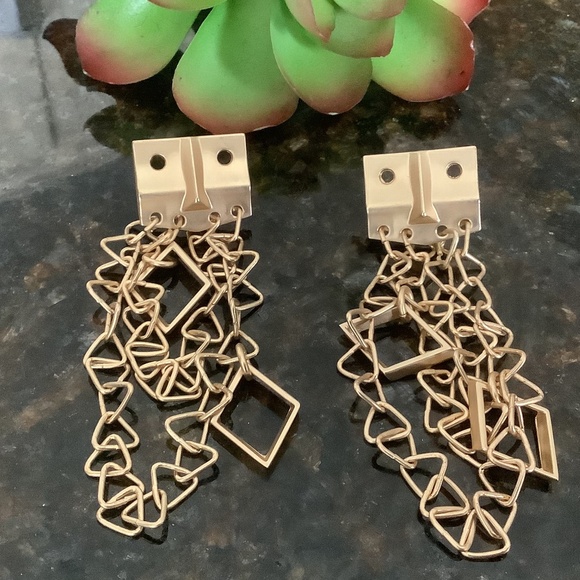 Anthropologie Gold Chain Drop Earrings NWOT - Picture 1 of 4